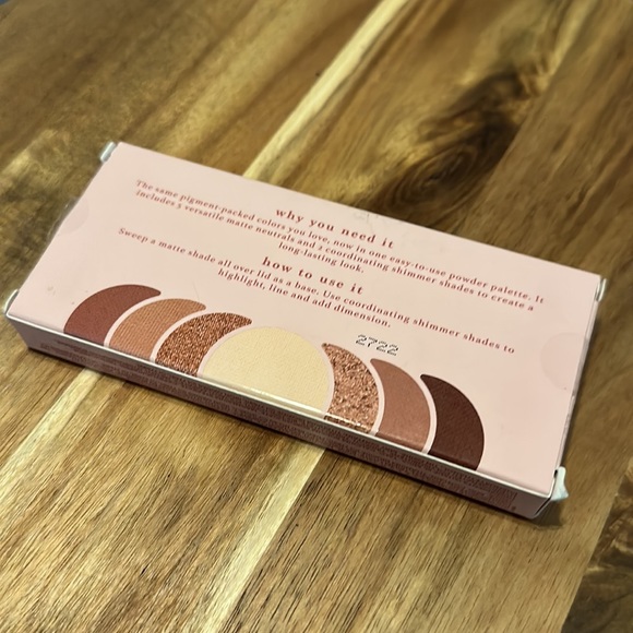 Julep Beauty *NIB* Eyeshadow 101 Pro Powder Palette in Rose Gold - Picture 3 of 8
